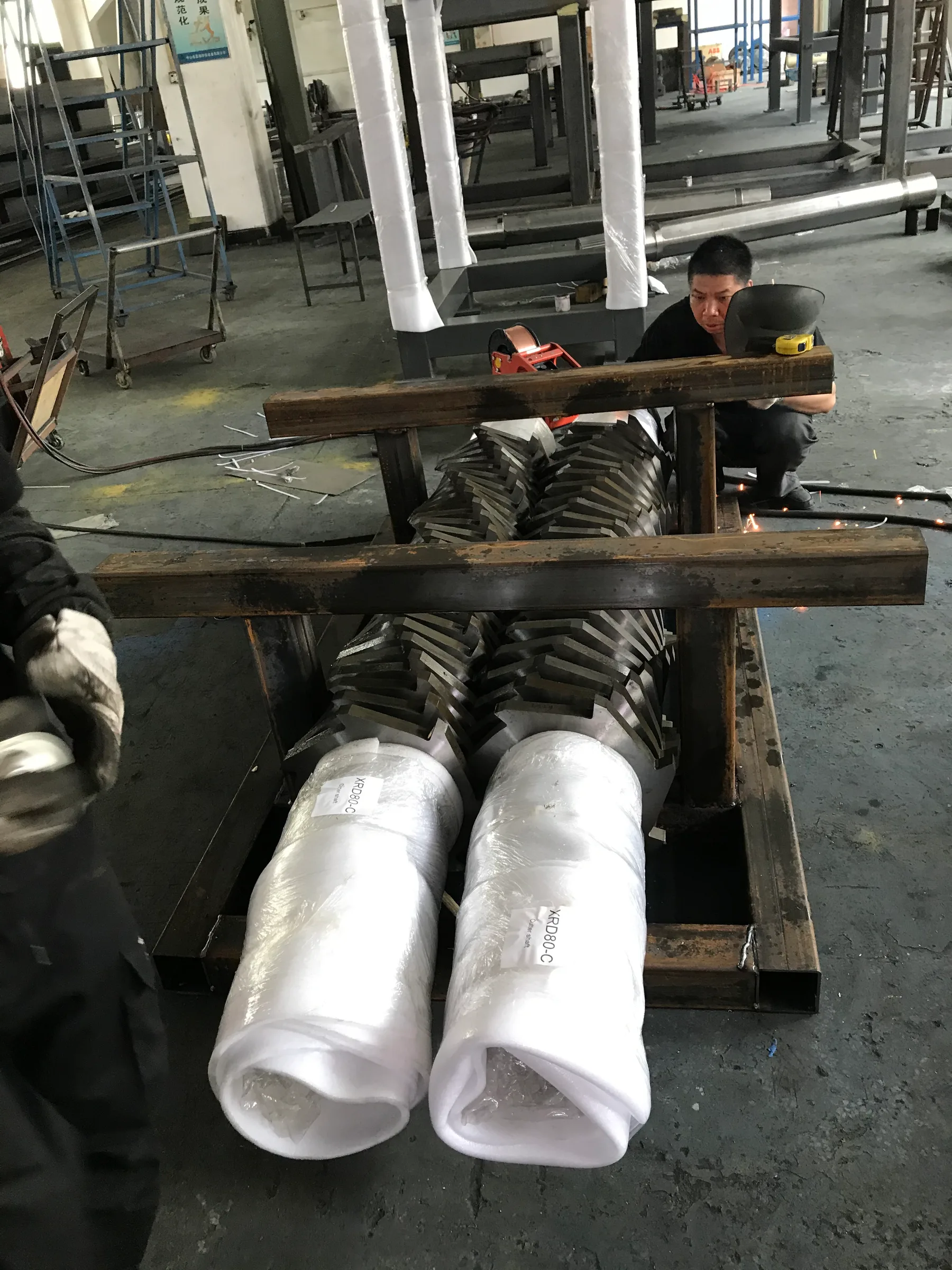 XRD shredder machine factory workshop